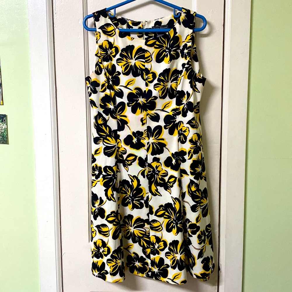 Jessica Howard Yellow and Black Sleeveless Floral Dress in Size 14